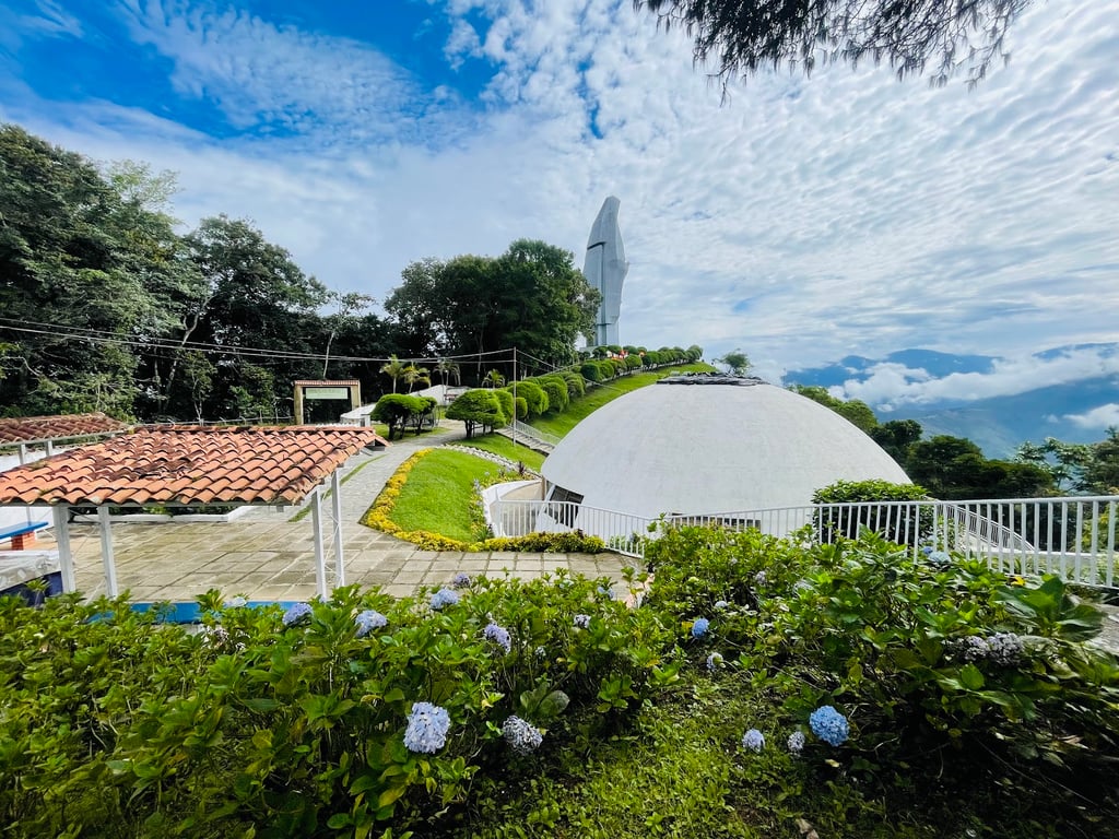 Monumento Virgen de la Paz
