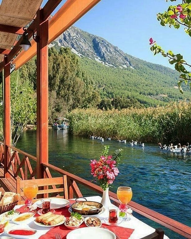 Akyaka Azmak Nehri