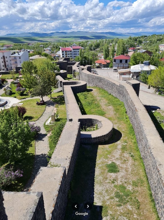 Malazgirt Kalesi