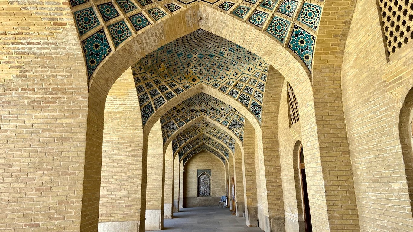Nasir al-Mulk Mosque