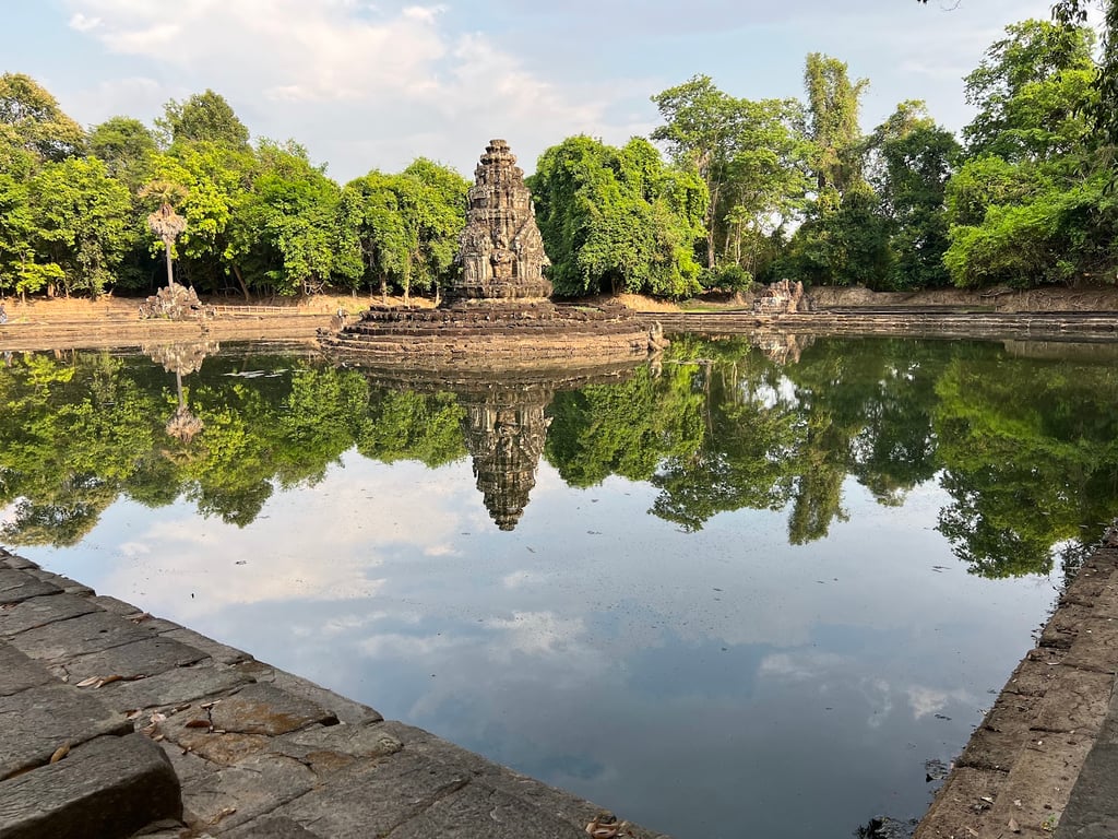 Neak Pean