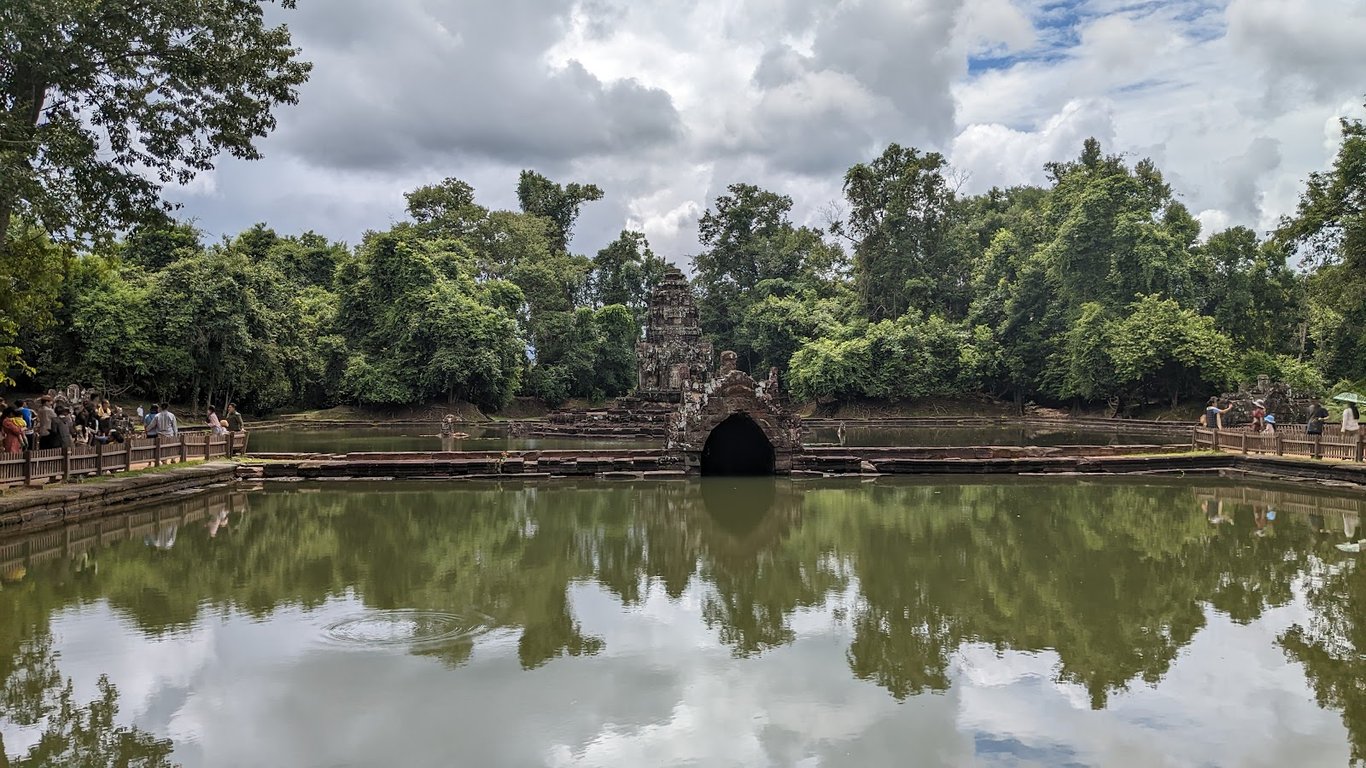 Neak Pean