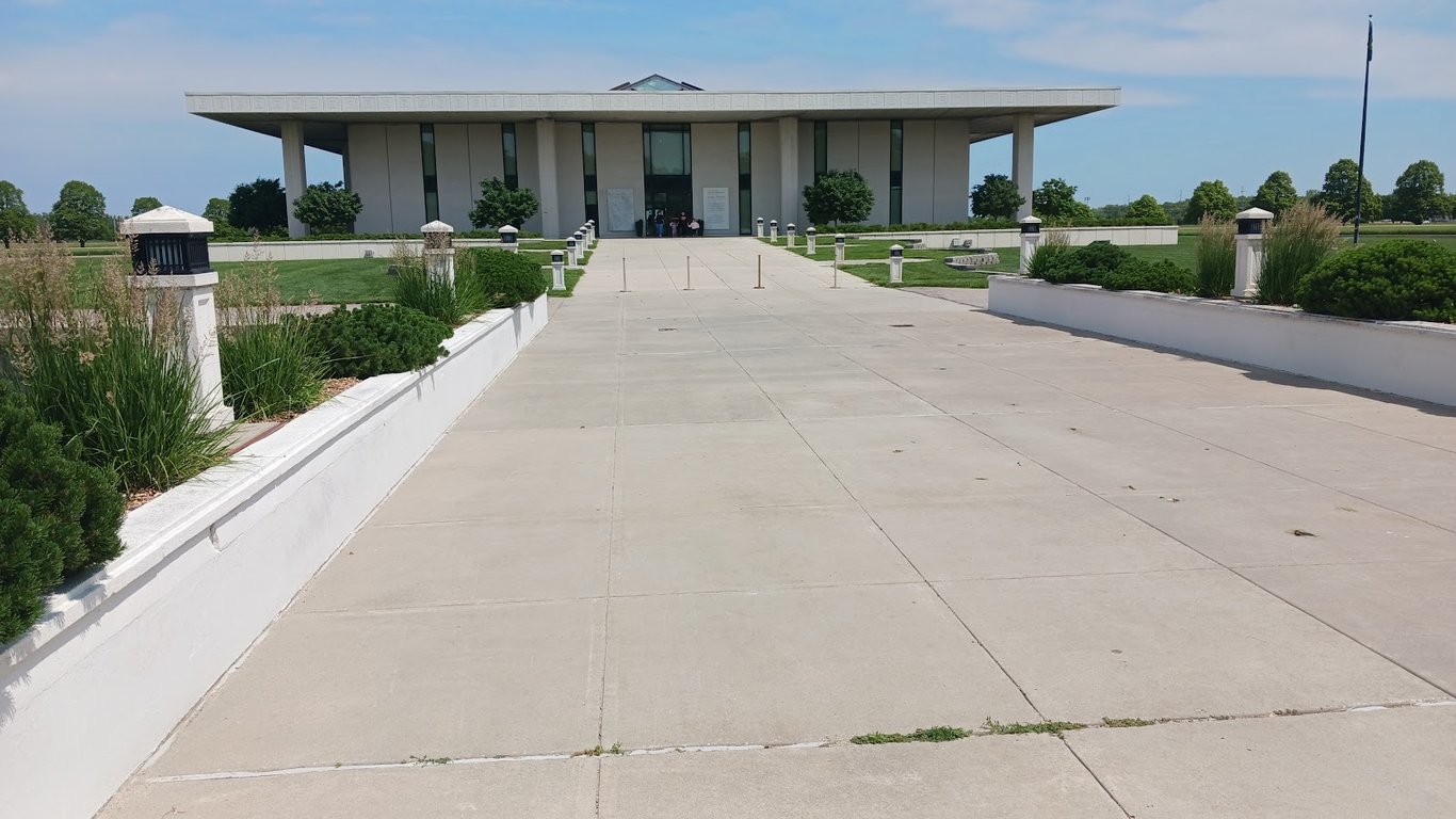 Stuhr Museum