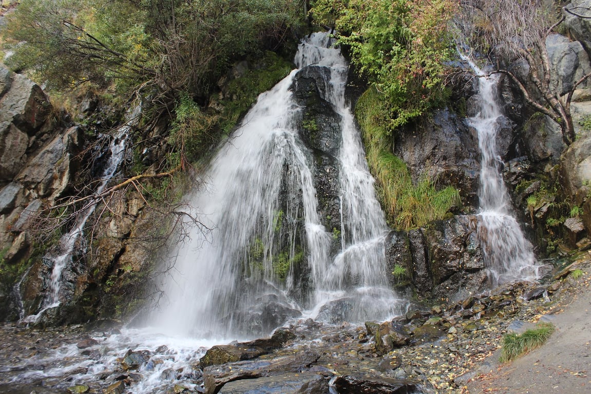 Kings Canyon Waterfall