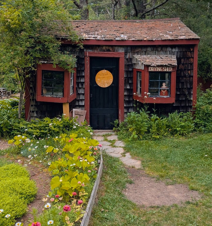 Pickity Place Gardens