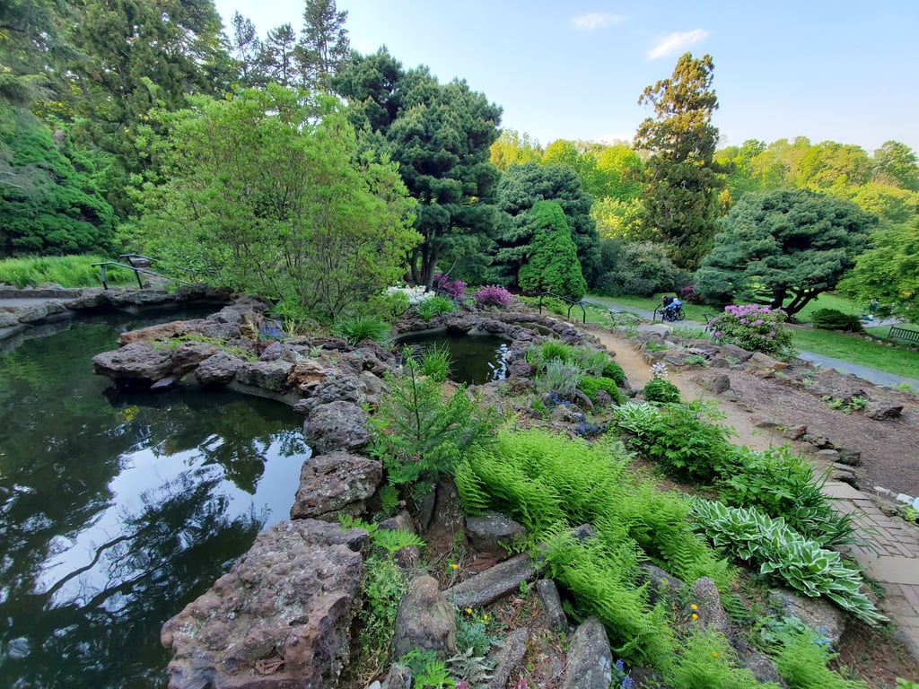 Deep Cut Gardens