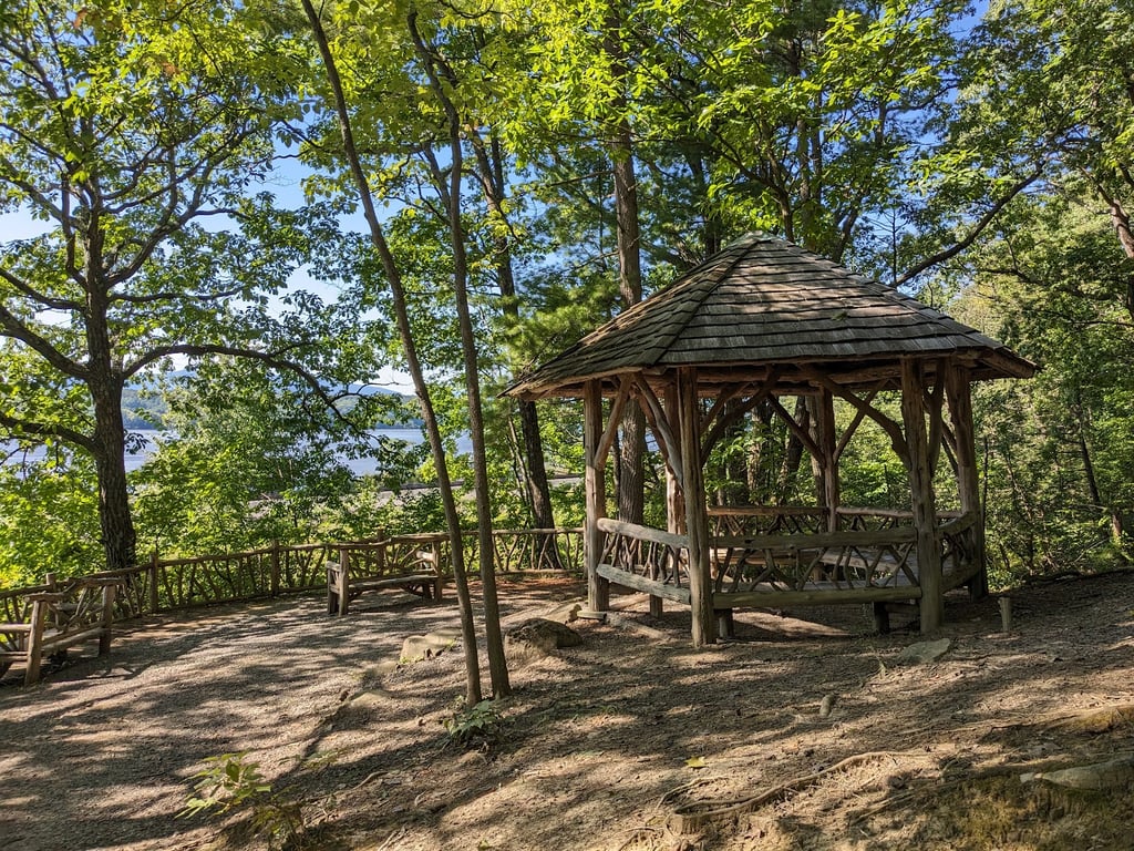 Poets’ Walk Park