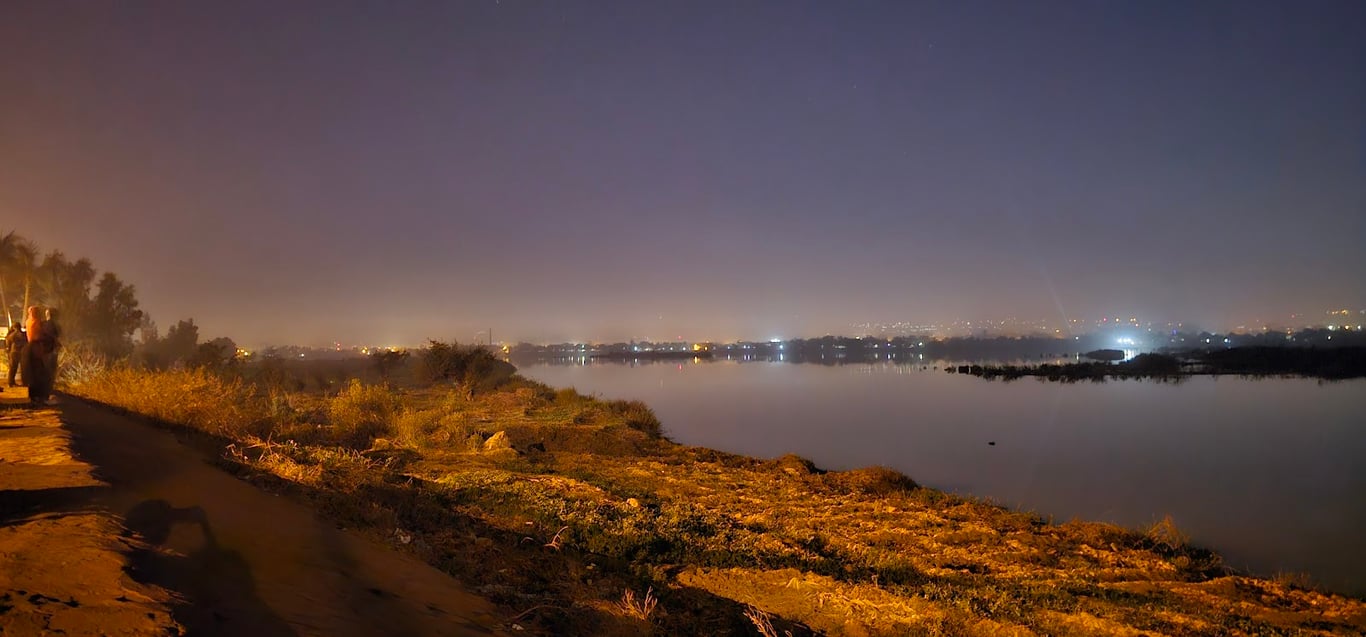 Niger River Promenade