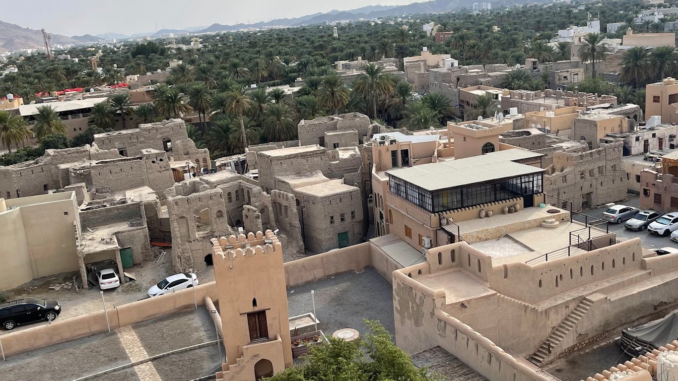 Nizwa Fort & Souq
