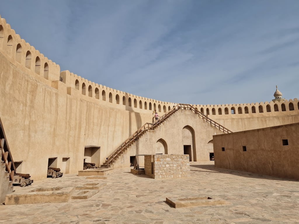 Nizwa Fort & Souq