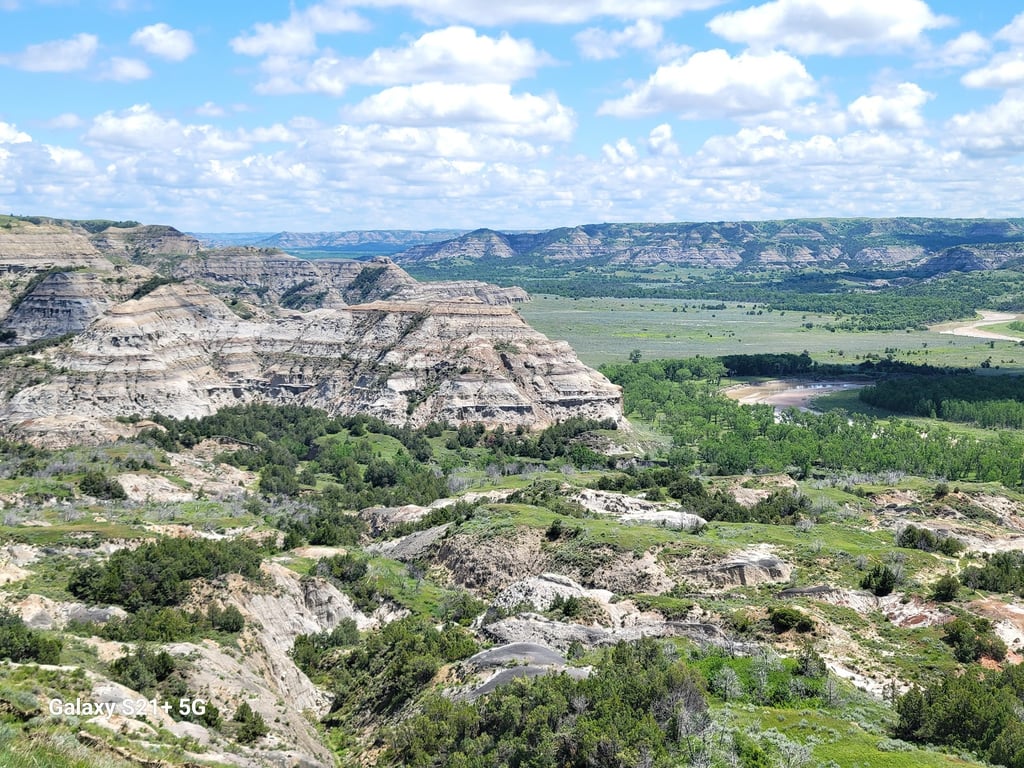 Des Lacs NWR Overlook
