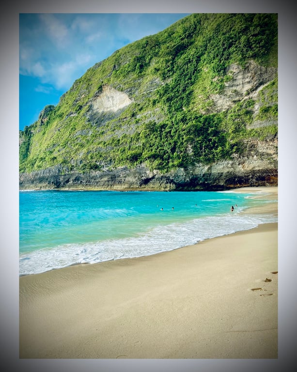 Nusa Penida Kelingking Beach