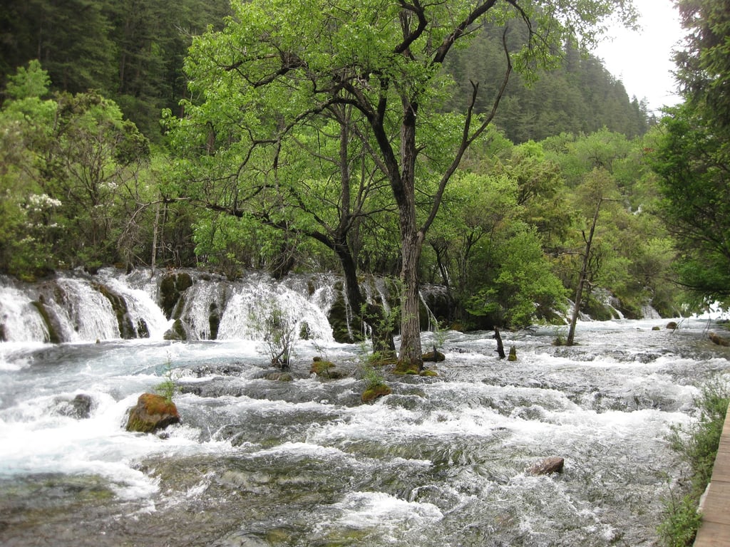 Nuorilang Waterfall