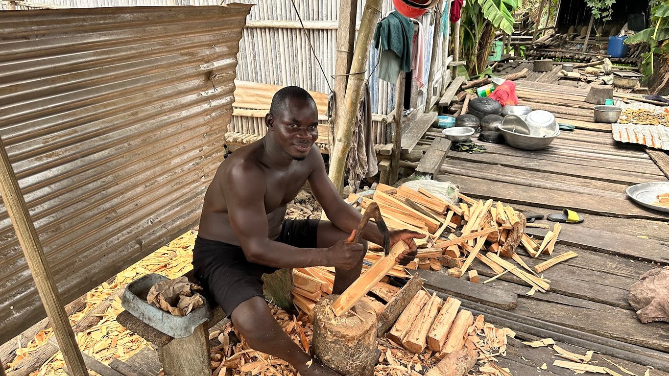 Nzulezo Stilt Village