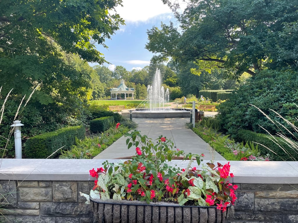 Fellows Riverside Gardens USA