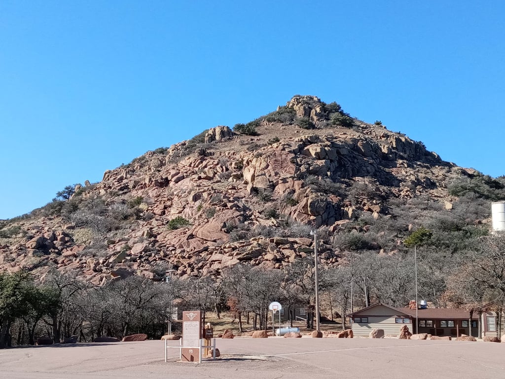Quartz Mountain State Park