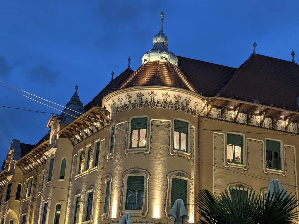 Oradea Baroque Palace & Black Eagle Passage