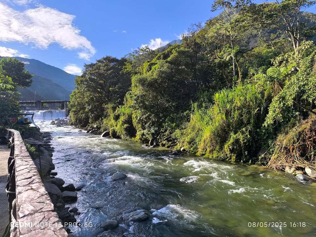 Pailón del Diablo Waterfall