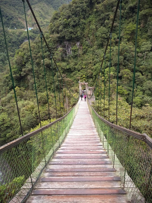 Pailón del Diablo Waterfall