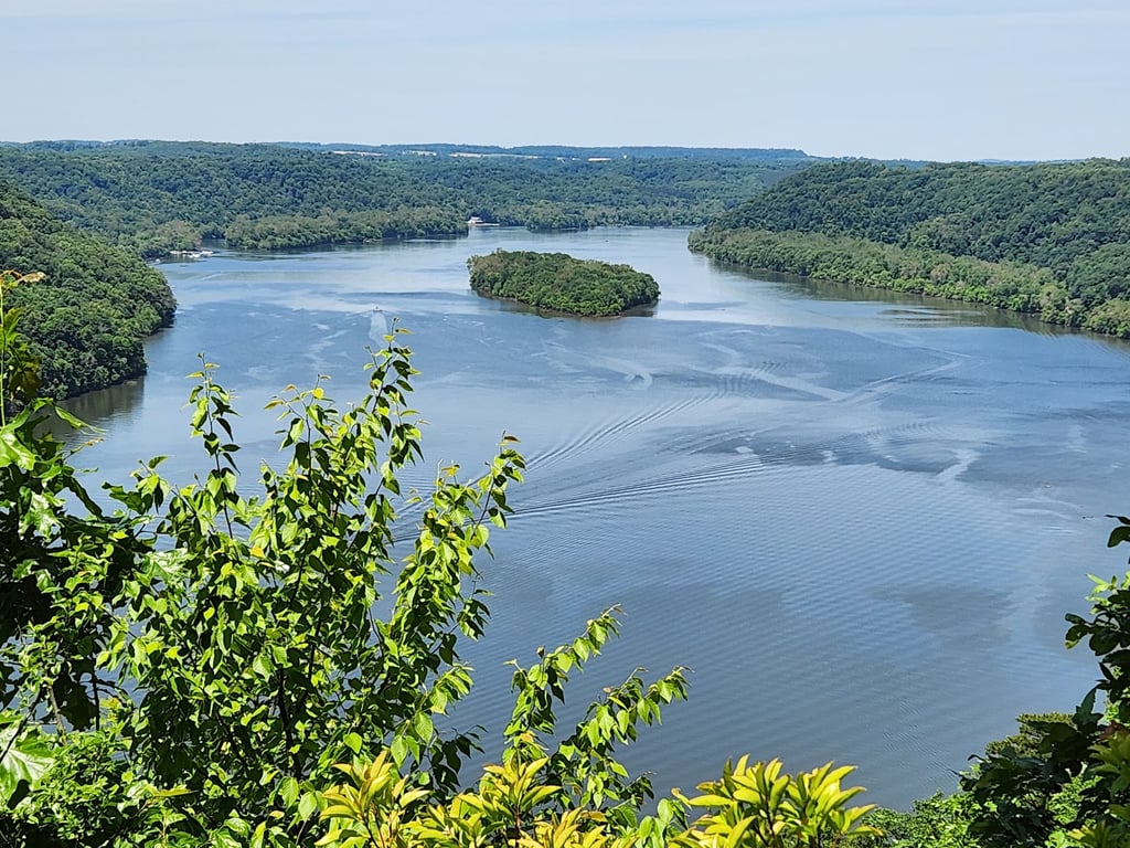 Pinnacle Overlook