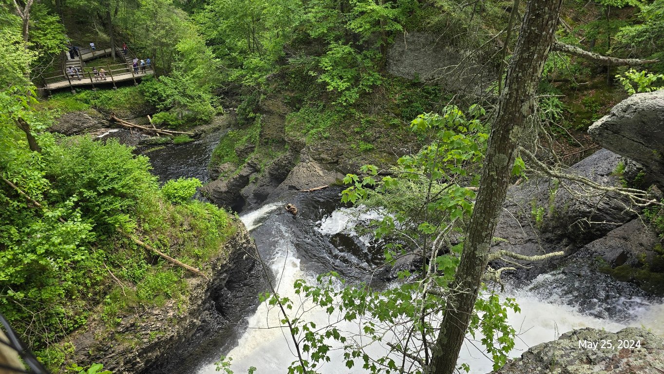 Raymondskill Falls