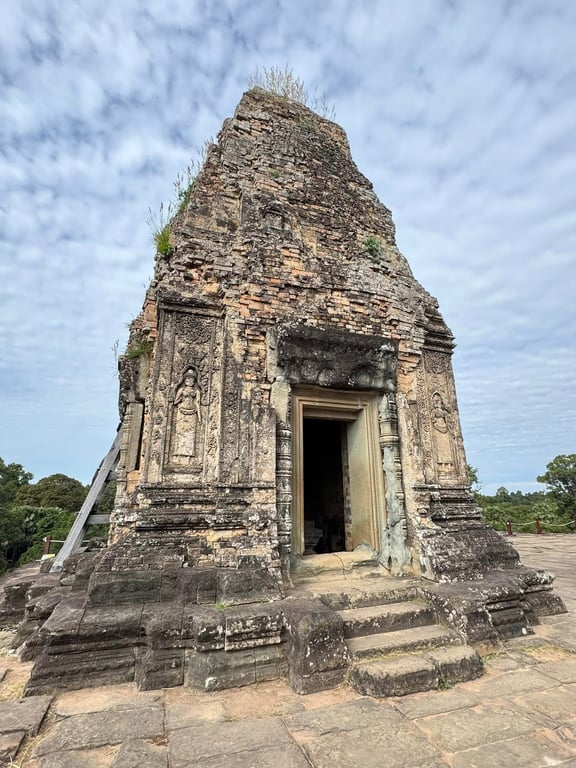 Phnom Bakheng Sunset Hill