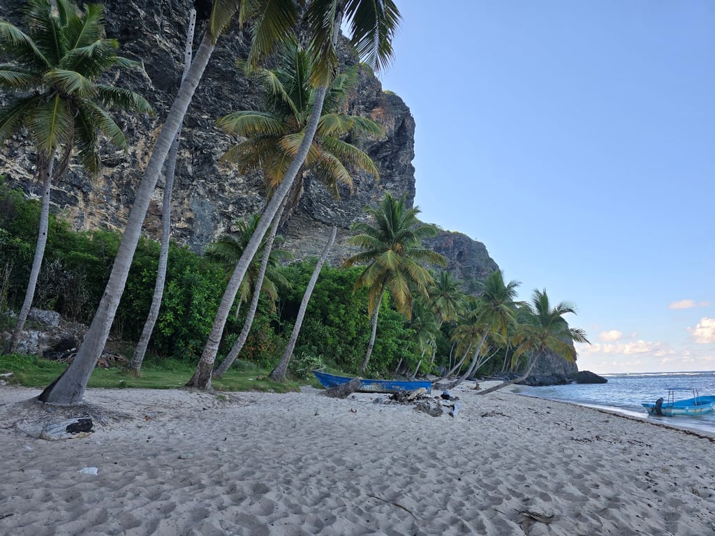Playa Frontón
