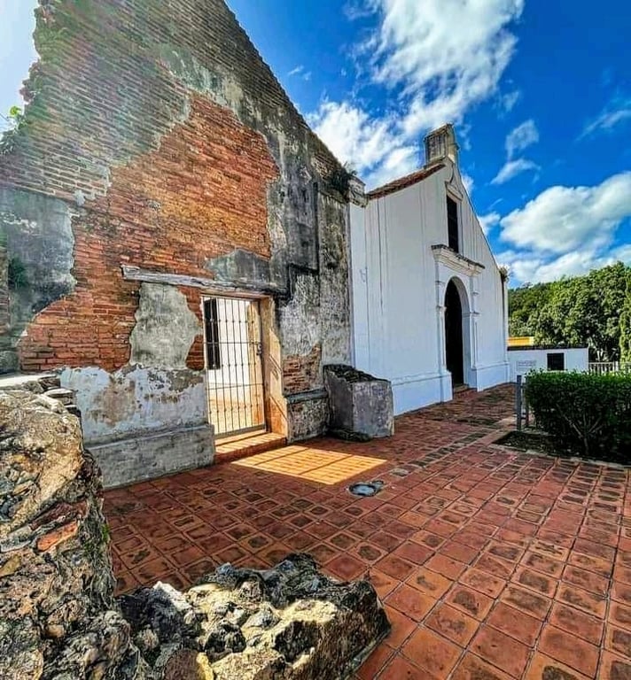 Porta Coeli & Town View