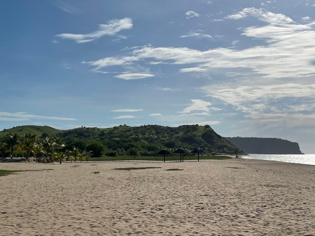Praia de Cabo Ledo