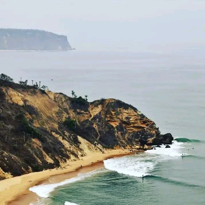 Praia de Cabo Ledo