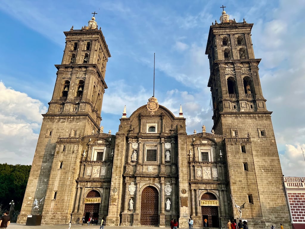 Puebla Cathedral & Zócalo