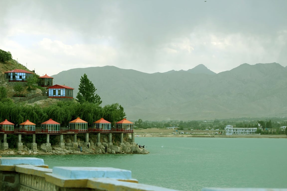 Qargha Lake