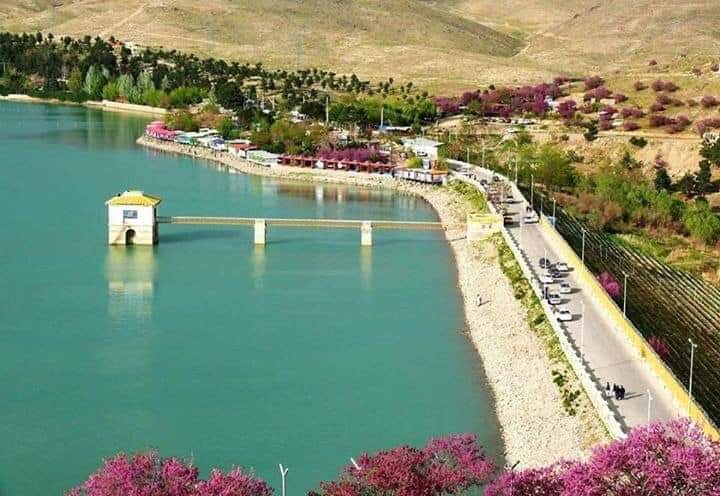 Qargha Lake