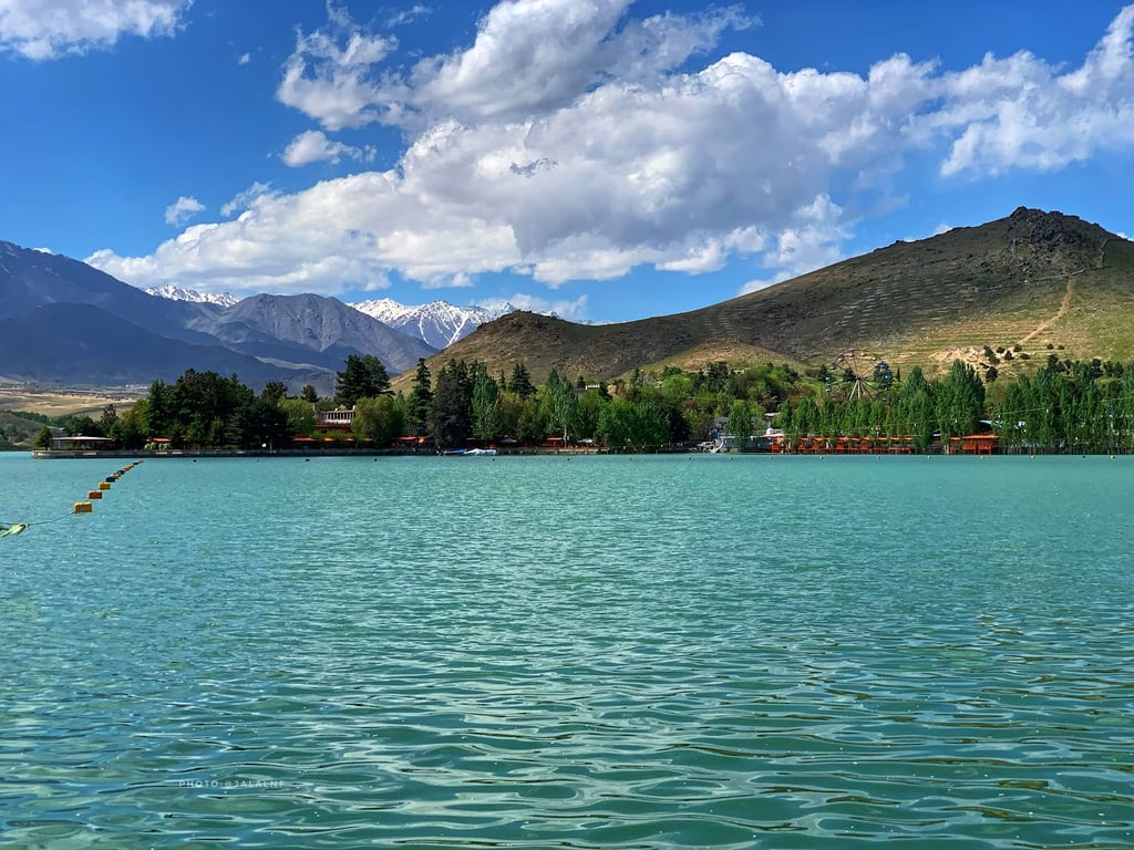 Qargha Lake