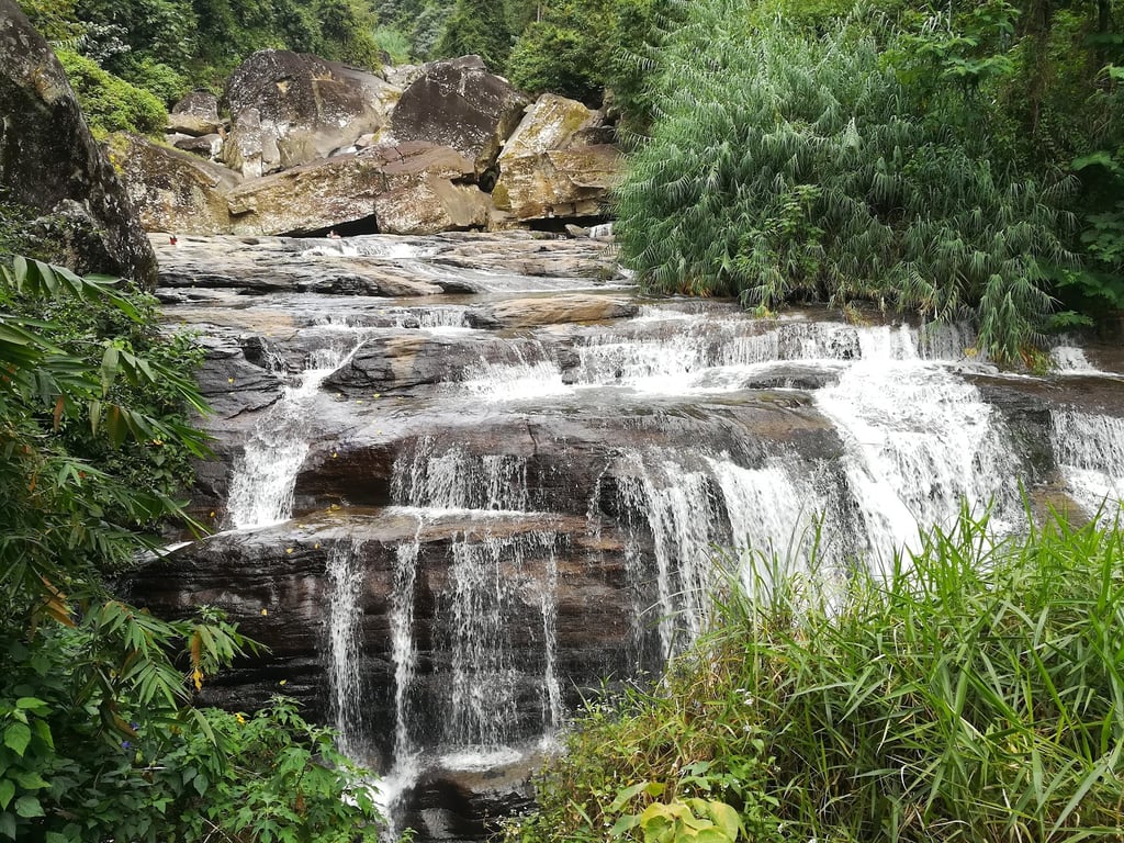 Ramboda Falls