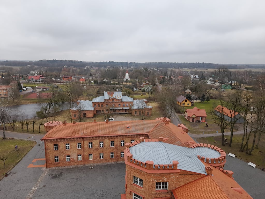 Raudonė Castle