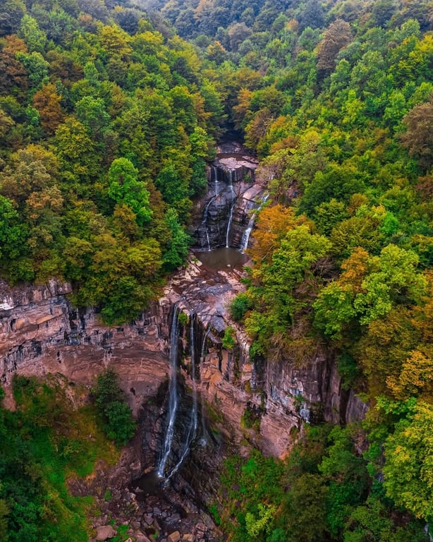 Kabaceviz Şelalesi