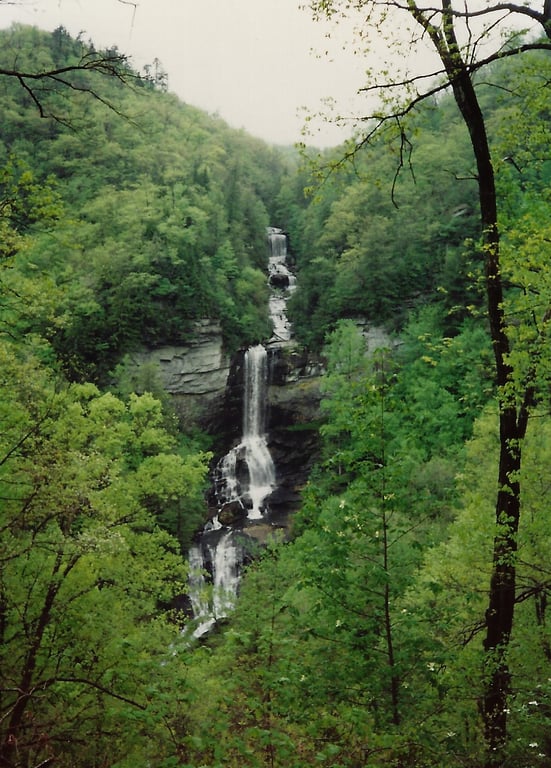 Raven Cliff Falls