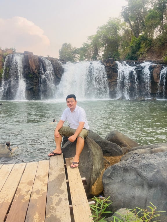 Tad Lo Waterfalls