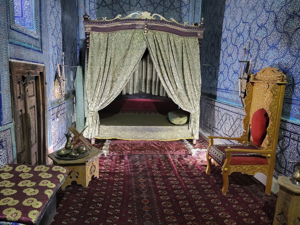 Tash Khauli Palace