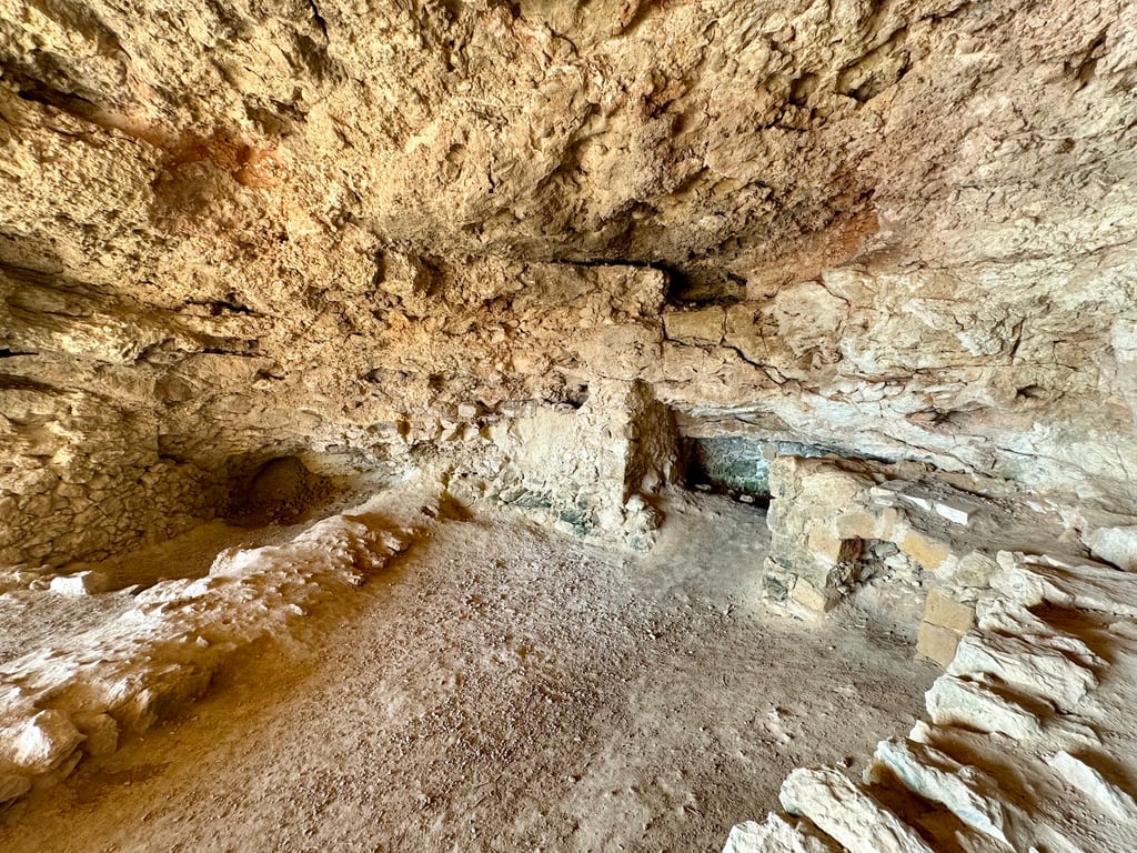 Tal-Mixta Cave
