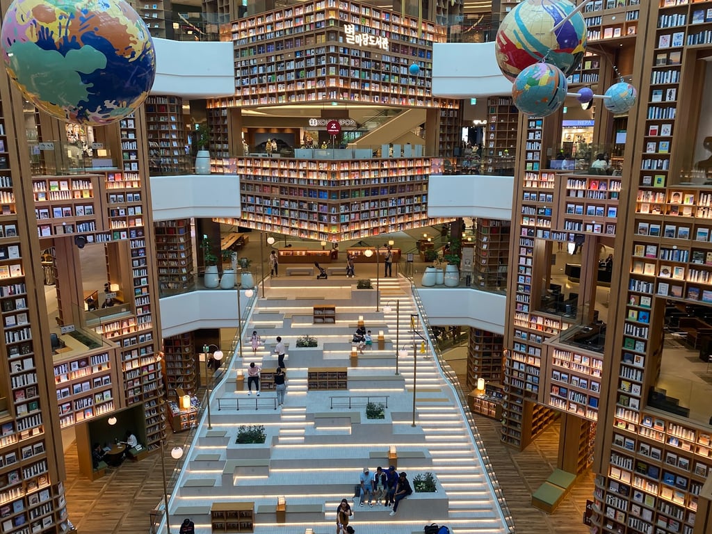 Starfield Library