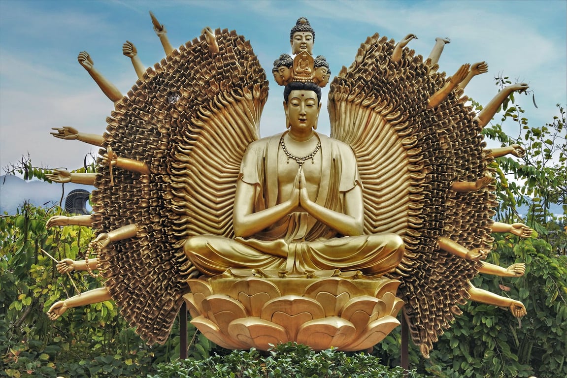 Ten Thousand Buddhas Monastery