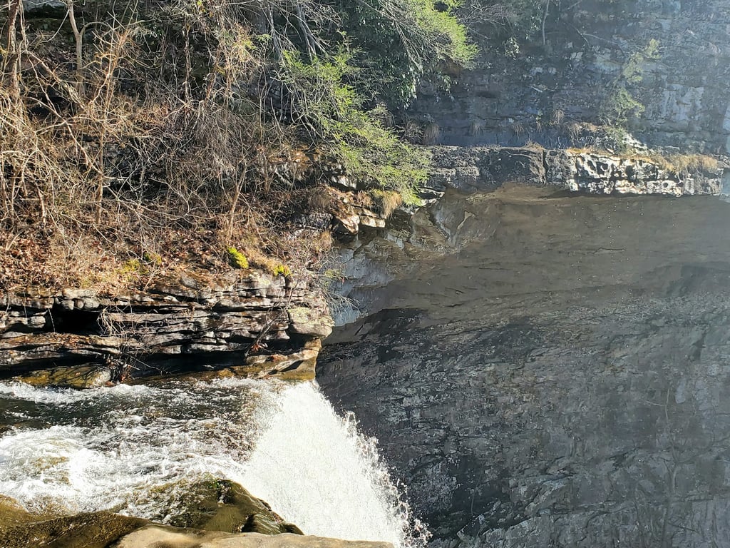 Ozone Falls Scenic Area