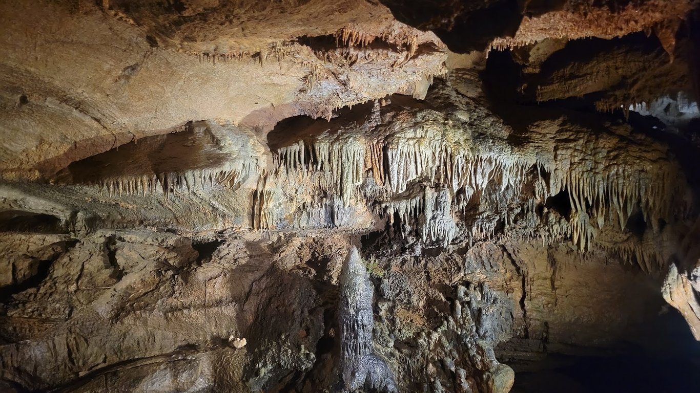 Tuckaleechee Caverns