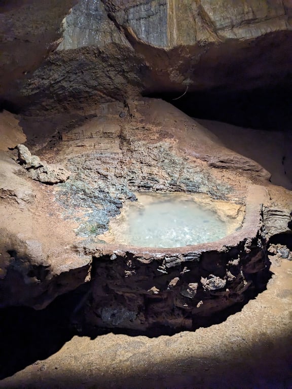 Tuckaleechee Caverns