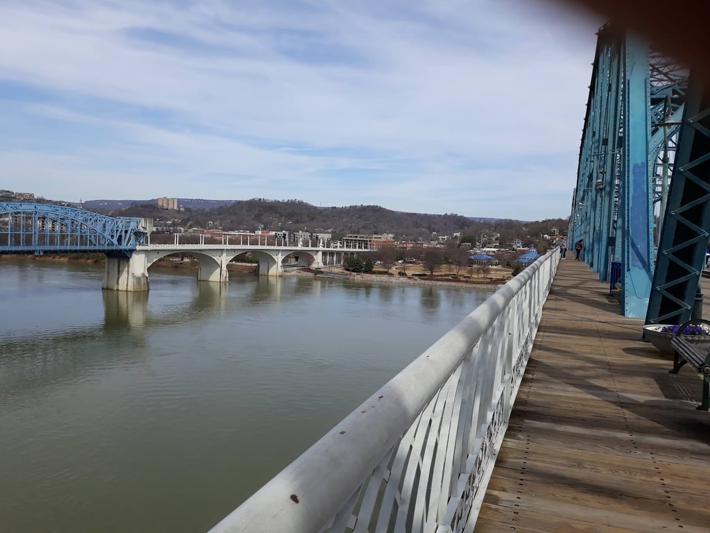 Walnut Street Pedestrian Bridge