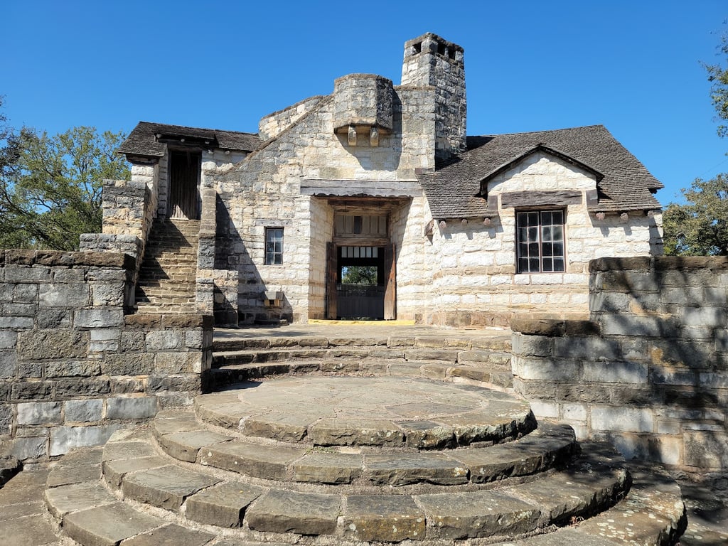 Longhorn Cavern State Park