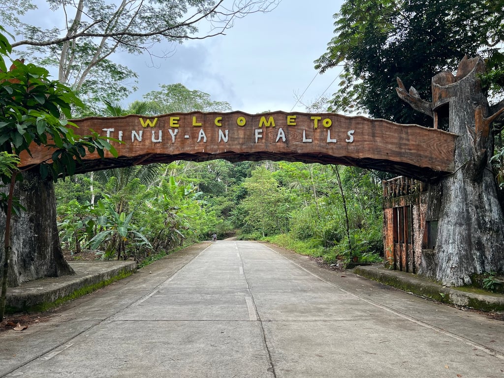 Tinuy-an Falls