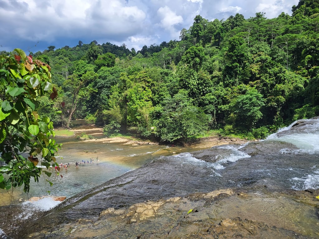 Tinuy-an Falls